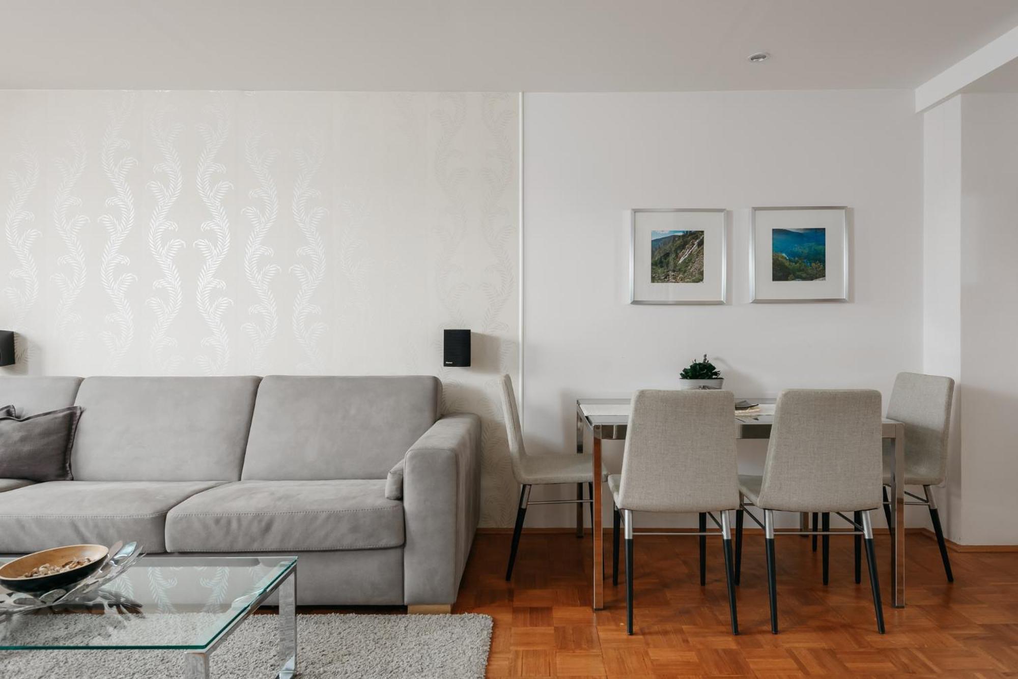 Roy 2 Bdr Apartment With Prague Castle View, Parking & Ac Exterior foto